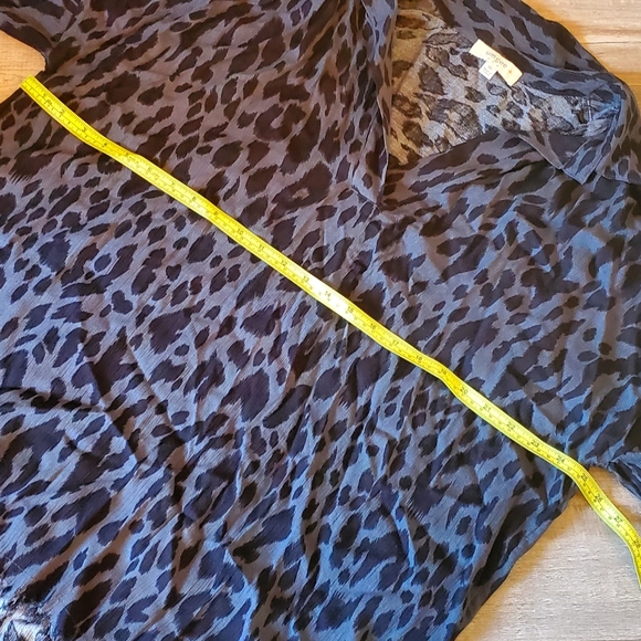 Umgee Black Leopard Frayed Bottom Tunic Top - Picture 4 of 5